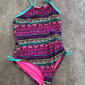 Cute swim suit only worn a few times no padding
